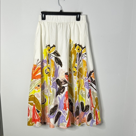 Marie Oliver Sasha Midi Skirt in Bouquet - Picture 2 of 9